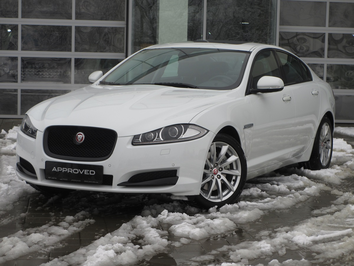 Jaguar XF 2014 белый перламутр